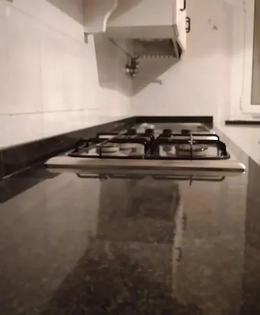 Casarinolaurinohillsonsea Apartamento Uscio