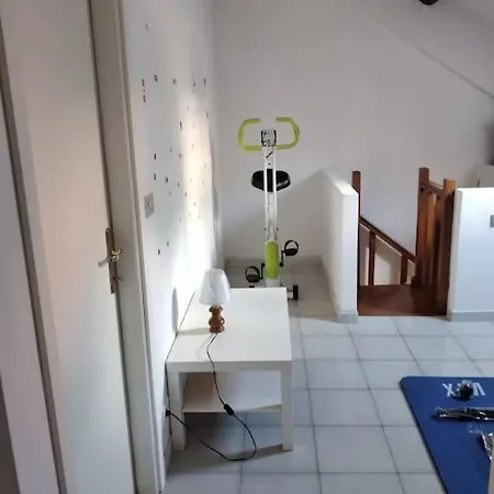 Casarinolaurinohillsonsea Apartamento Uscio
